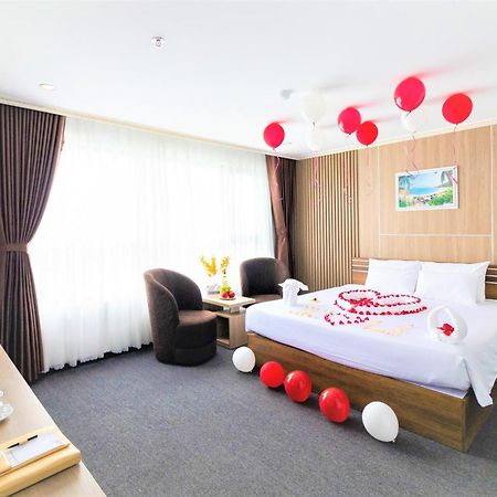 Pearl Beach Hotel Куїнон Екстер'єр фото