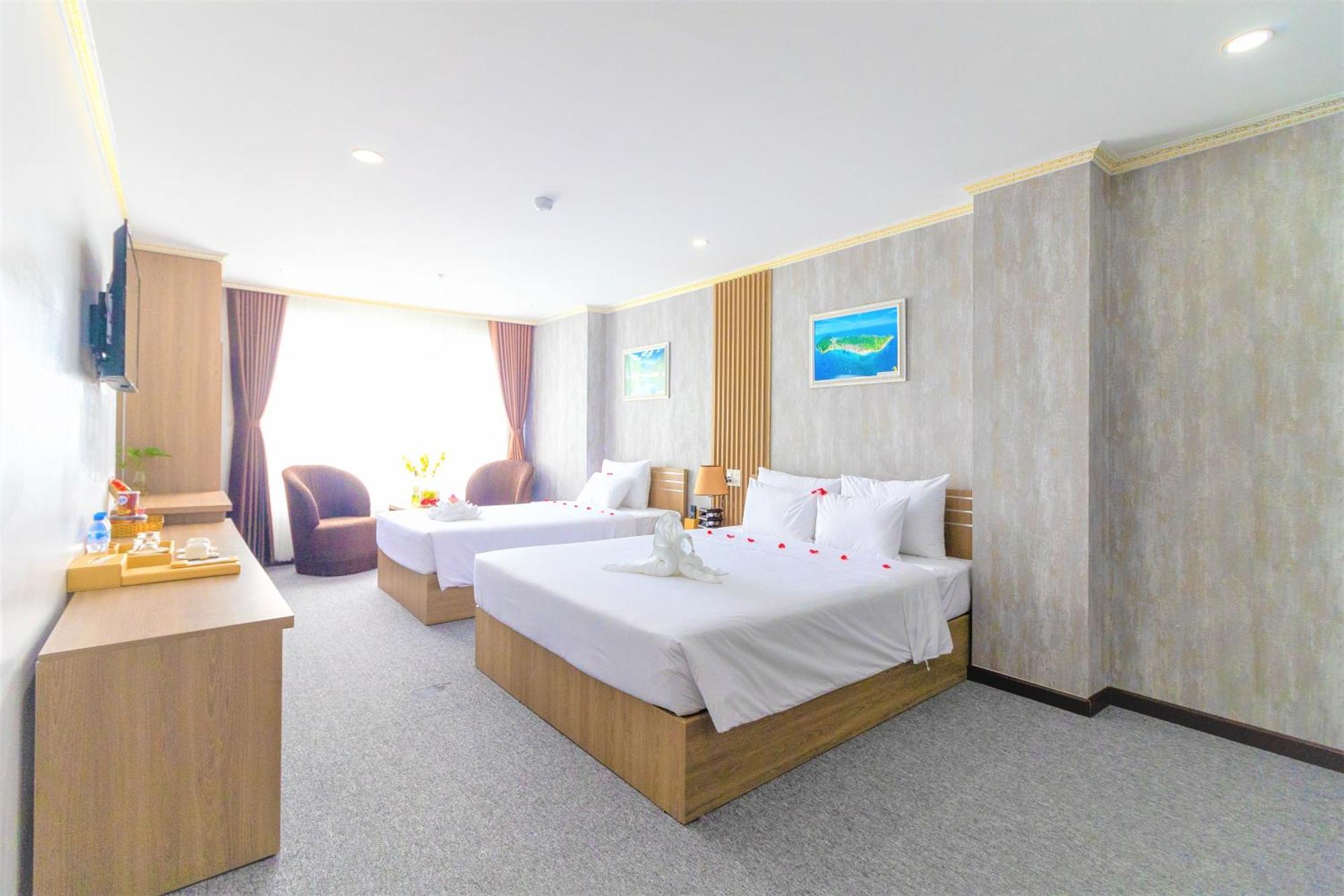 Pearl Beach Hotel Куїнон Екстер'єр фото